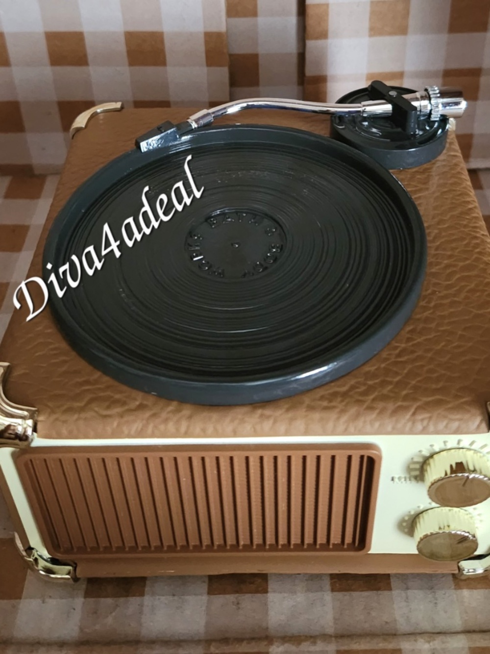 New! Bath & Body Works VINTAGE RECORD PLAYER 3-Wick Candle Holder - Picture 3 of 7